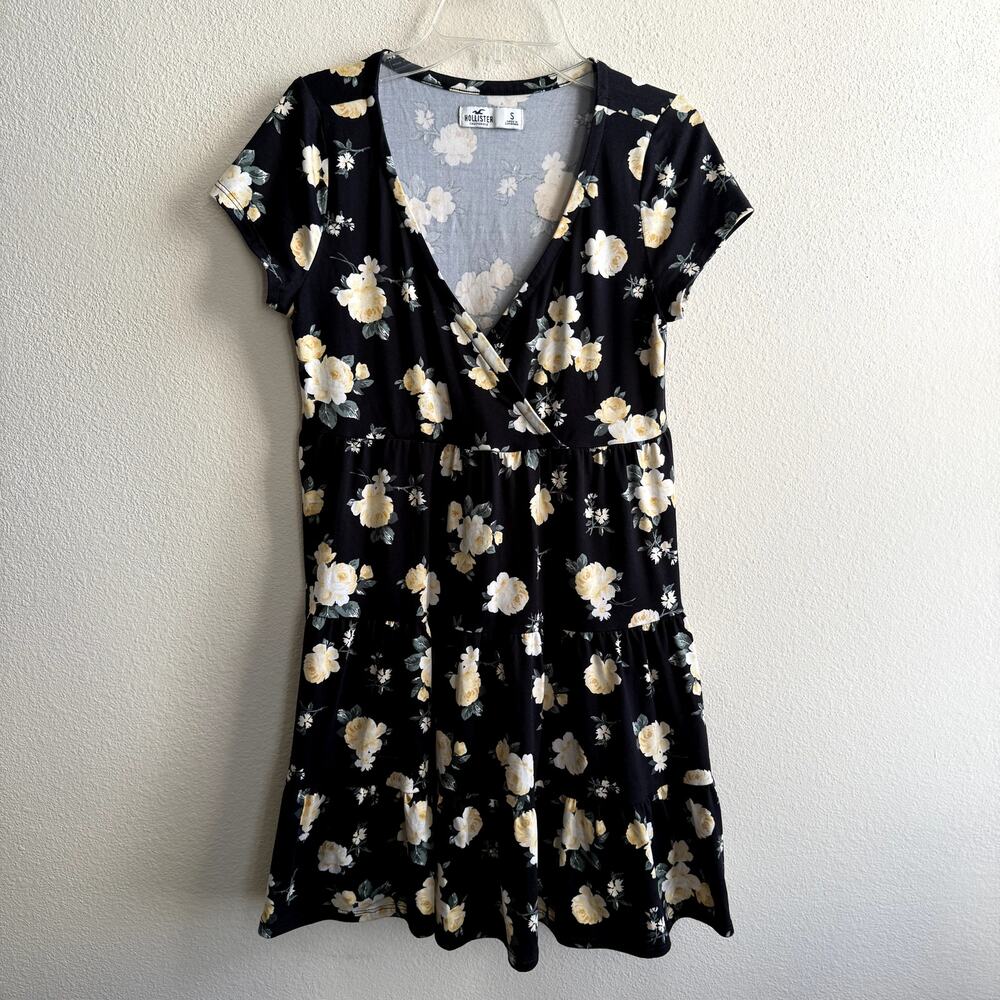 Hollister Black Floral Tiered Soft Knit MIni Dress Small